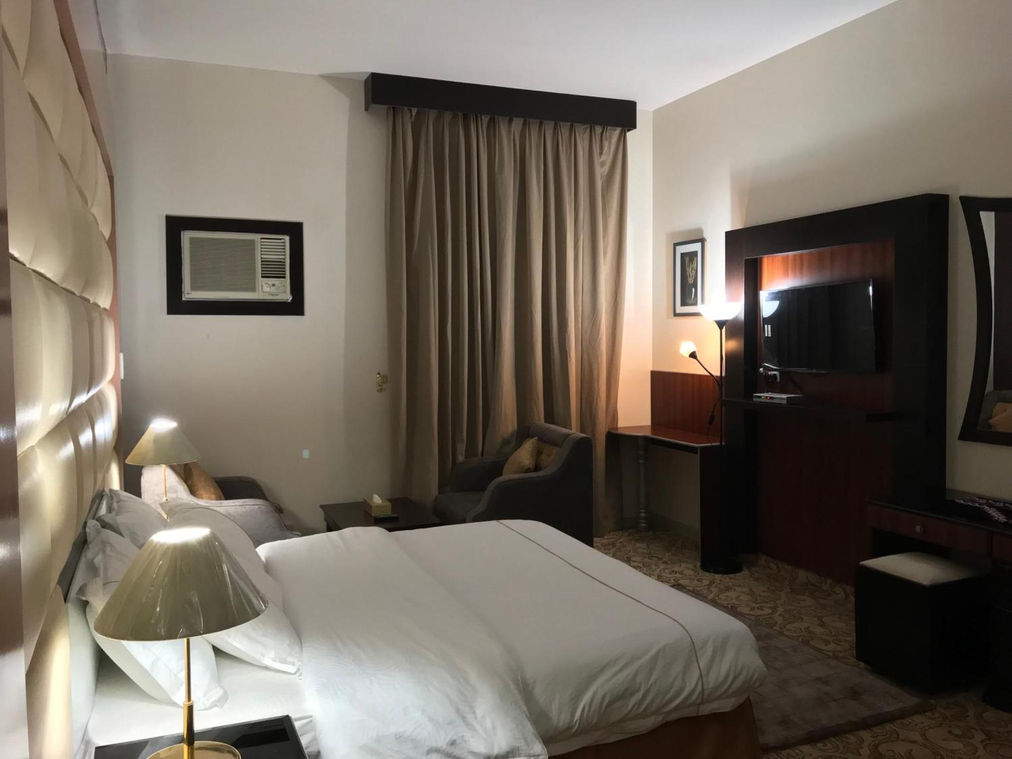 Dama Hotel Duba Pokoj fotografie